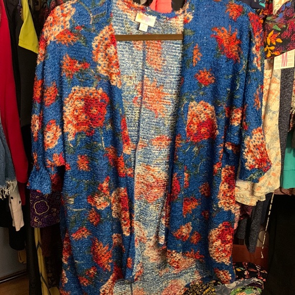 015 new Lularoe Lindsay - Picture 1 of 1